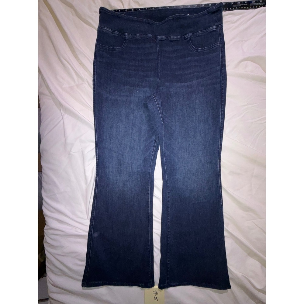 American Eagle XL Short Dark Wash Pull On High Waisted Flare Jeans T11-05